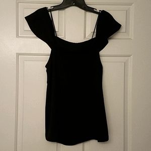 Size M Off-Shoulder Black Top